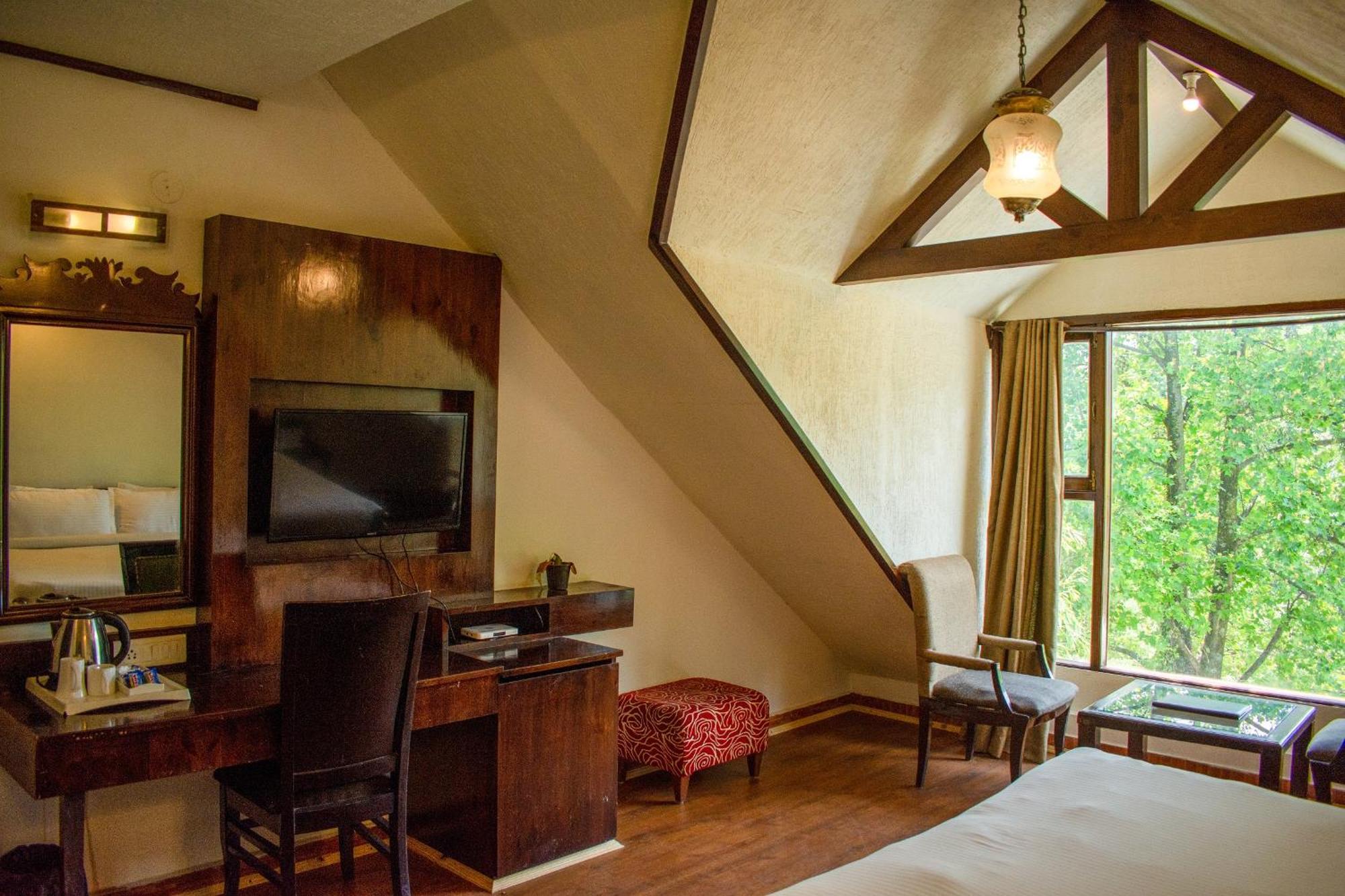 The Whispering Inn Resort And Bar Manali  Exterior photo