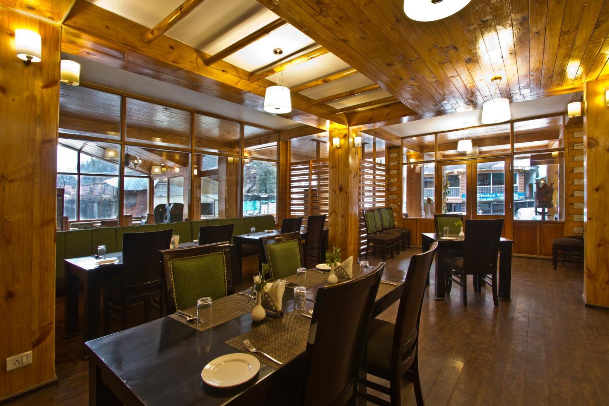 The Whispering Inn Resort And Bar Manali  Exterior photo